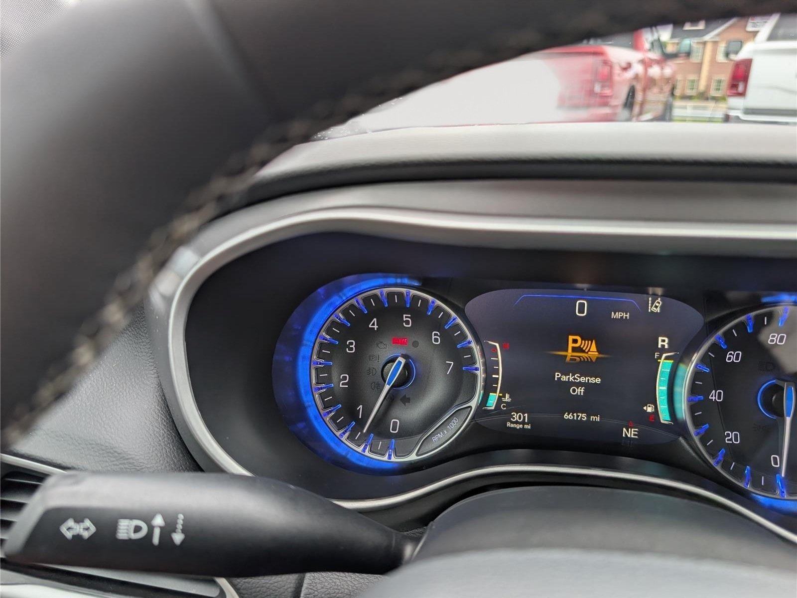 Used 2025 Chrysler Pacifica Select FWD image 29