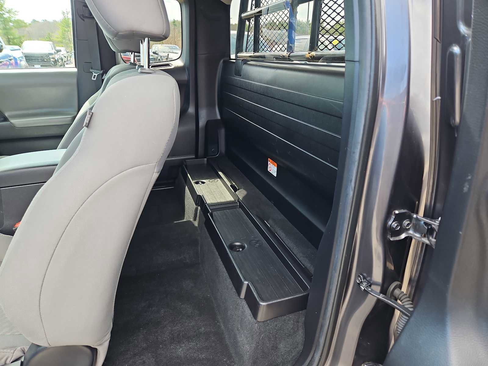 Used 2022 Toyota Tacoma SR image 26