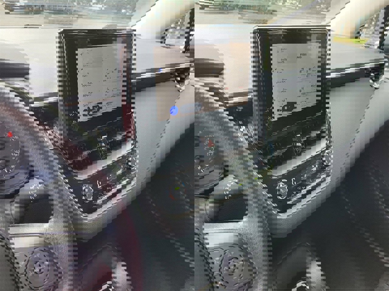 Used 2024 Toyota Corolla LE image 23