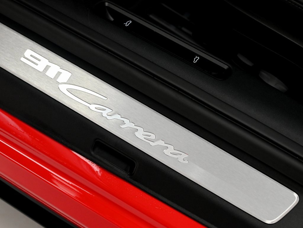 Used 2025 Porsche 911 Carrera image 33
