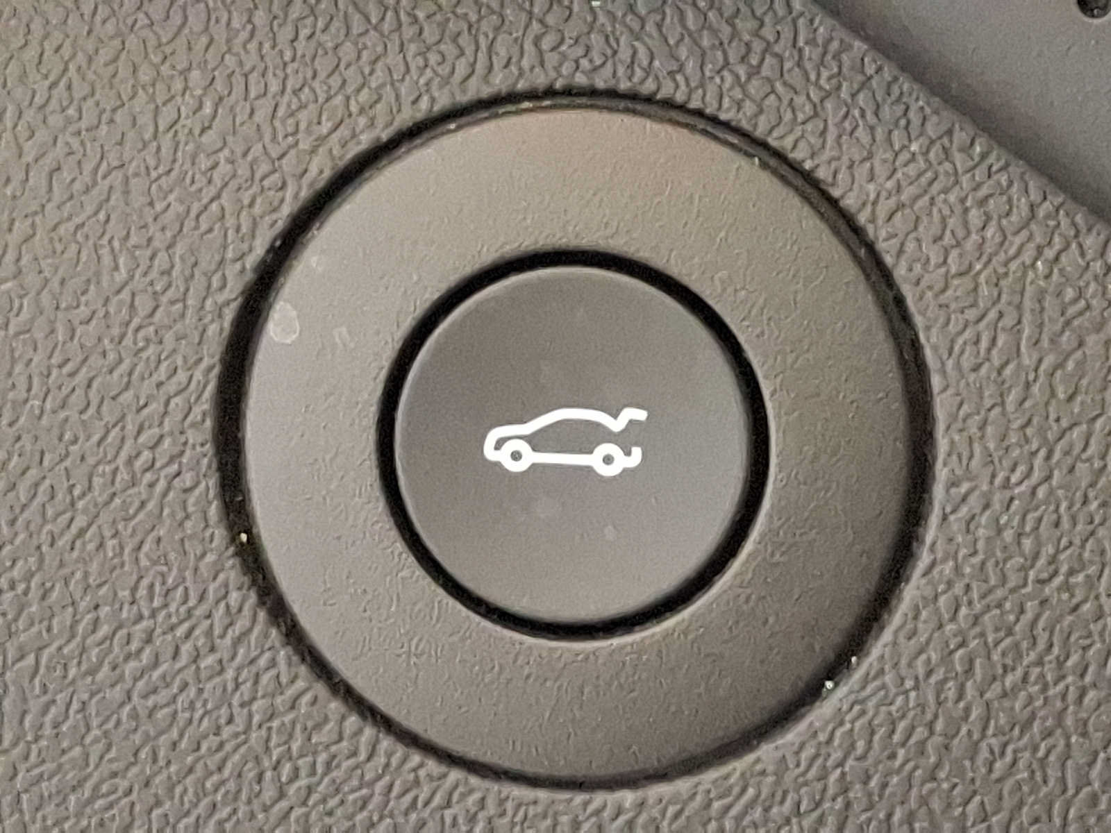 Used 2020 Chevrolet Camaro LT RWD image 23