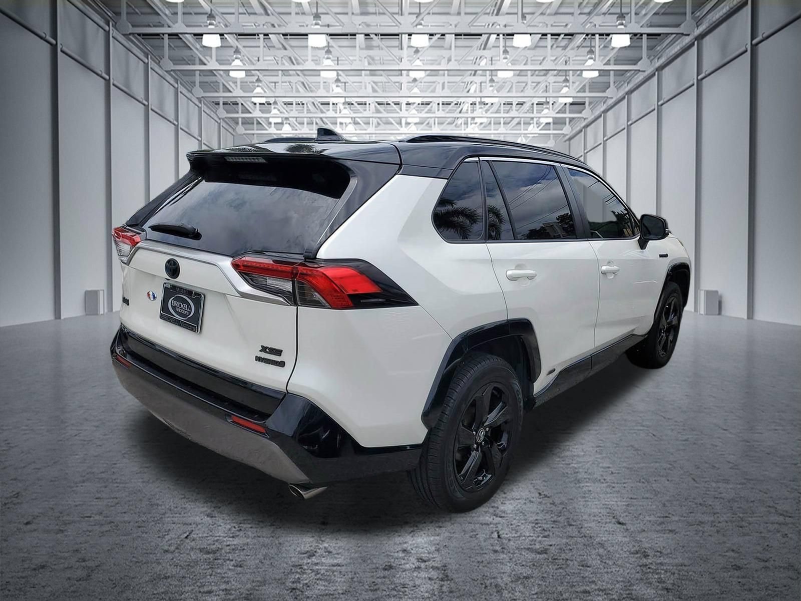 Used 2019 Toyota RAV4 XSE w/ XSE Weather Package AWD/4WD image 3