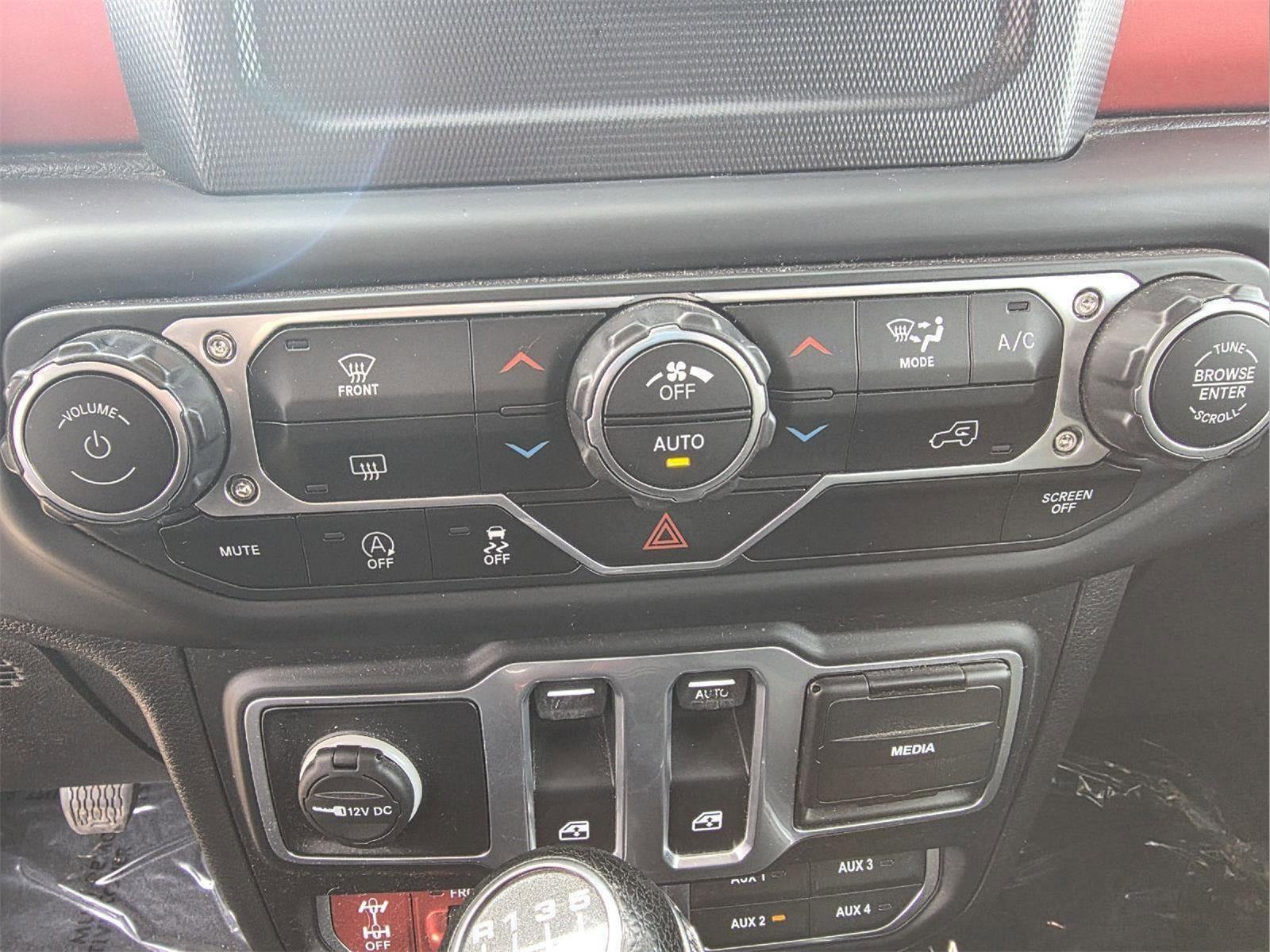 Used 2018 Jeep Wrangler Rubicon w/ Steel Bumper Group image 25