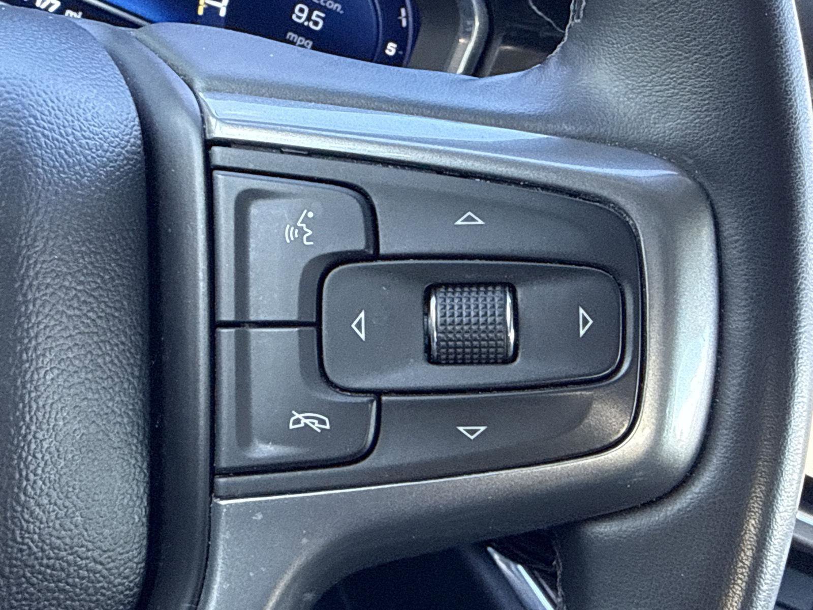 Used 2025 Chevrolet Silverado 1500 LT AWD/4WD image 20