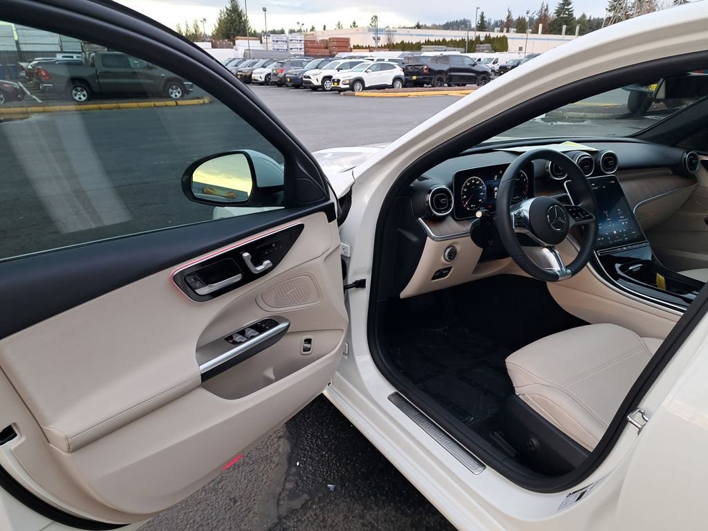 Used 2022 Mercedes-Benz C 300 4MATIC Sedan image 11