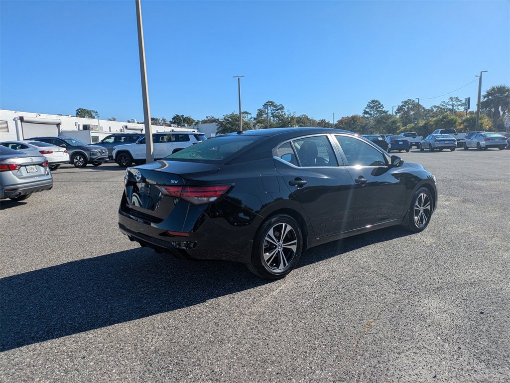 Used 2023 Nissan Sentra SV image 3