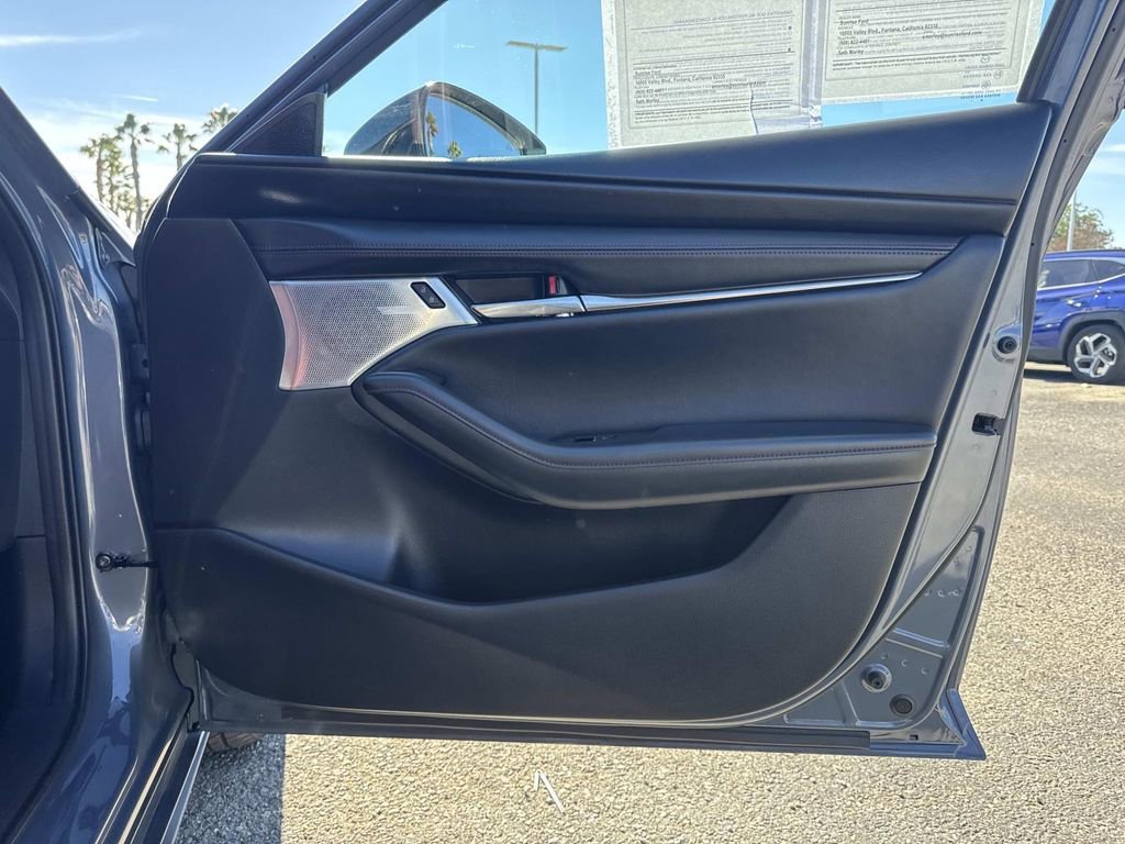 Used 2023 MAZDA MAZDA3 s image 29