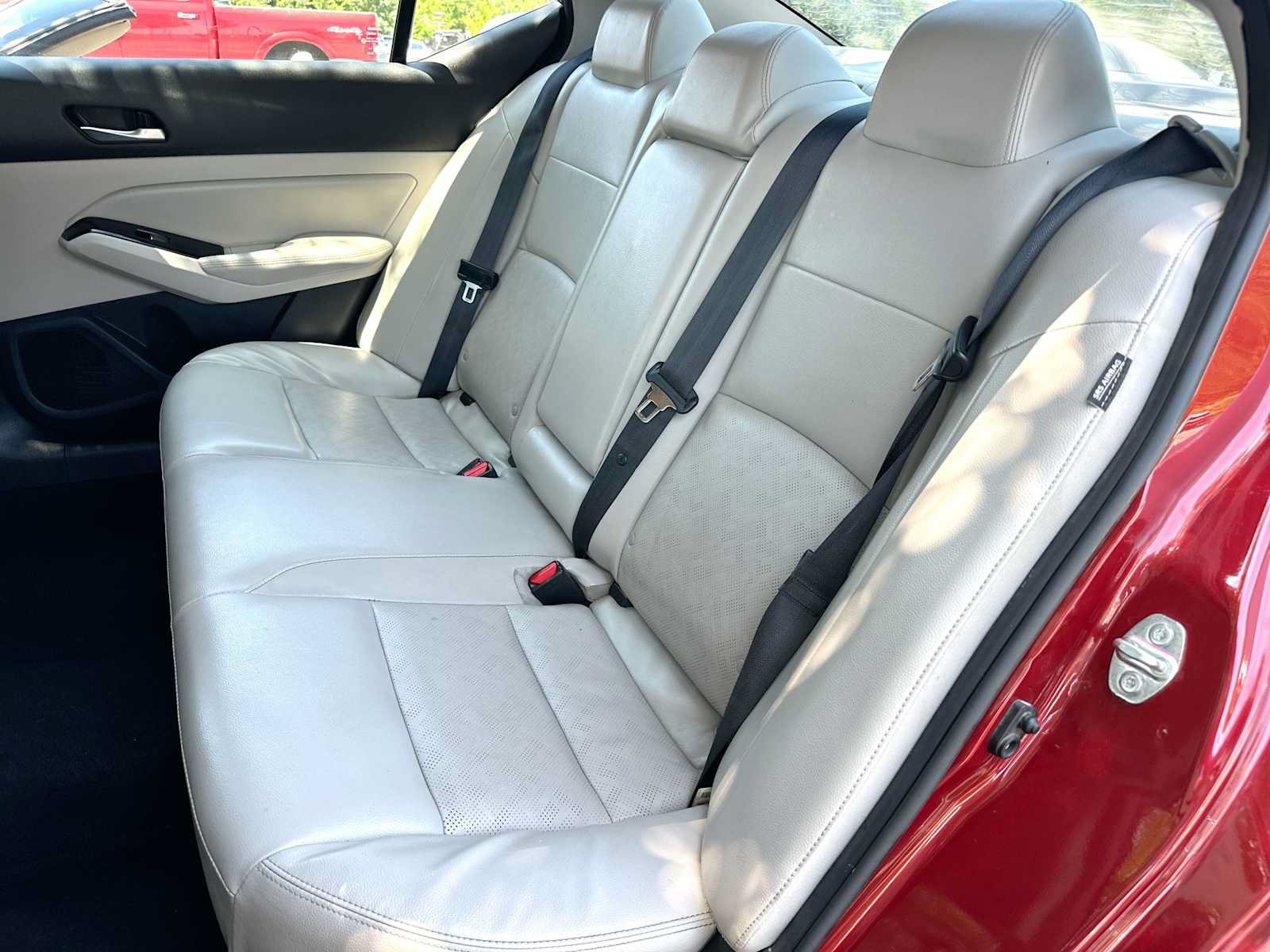 Used 2024 Nissan Altima 2.5 SL FWD image 23
