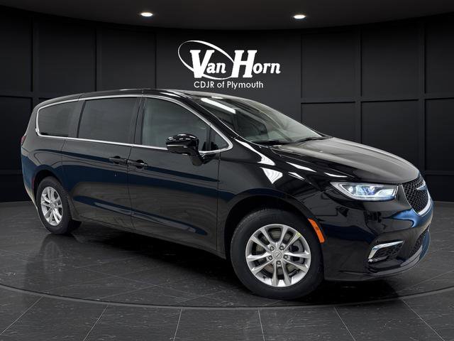 New 2026 Chrysler Pacifica Select image 1