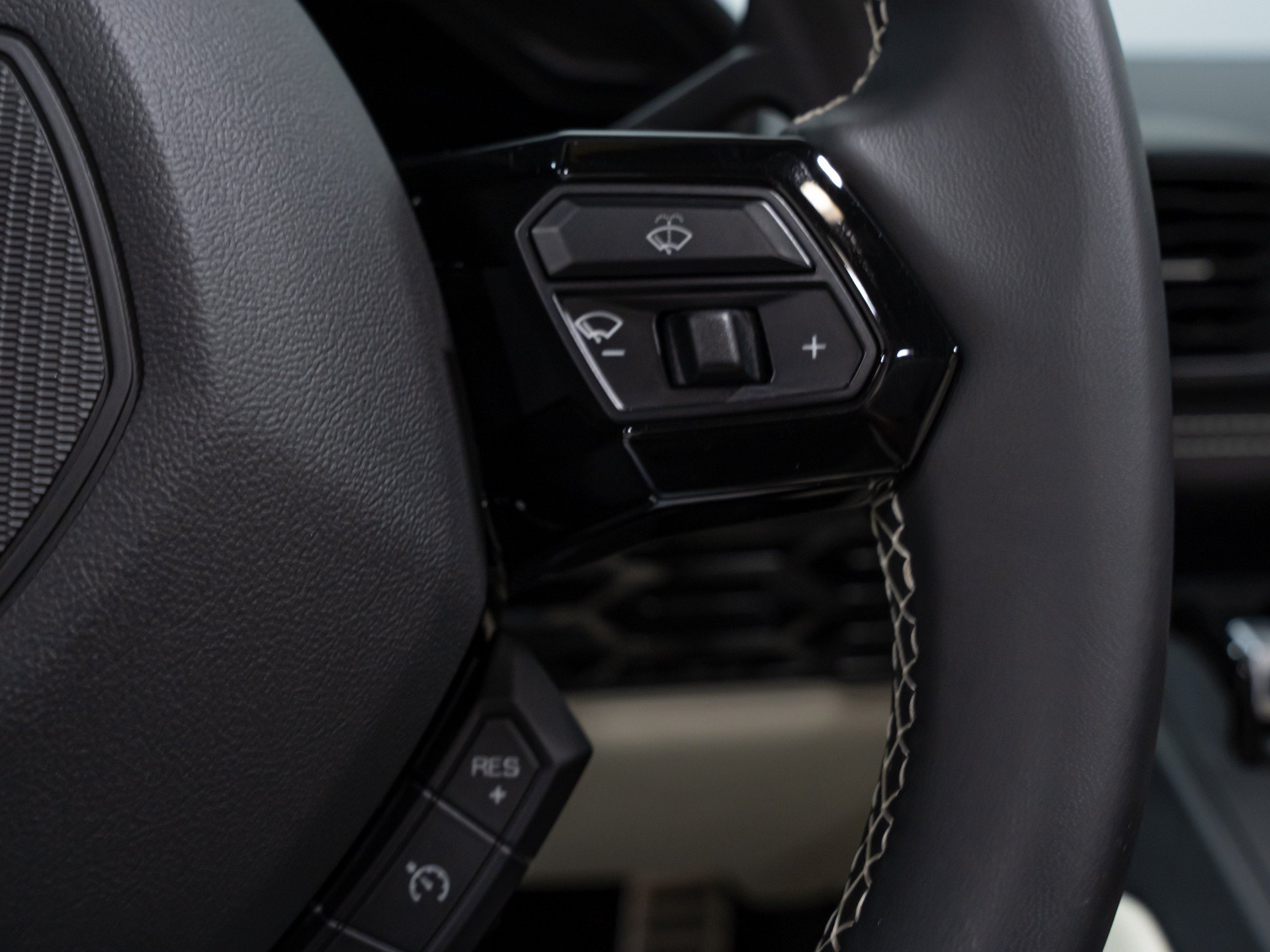 Used 2024 Lamborghini Huracan EVO AWD/4WD image 57