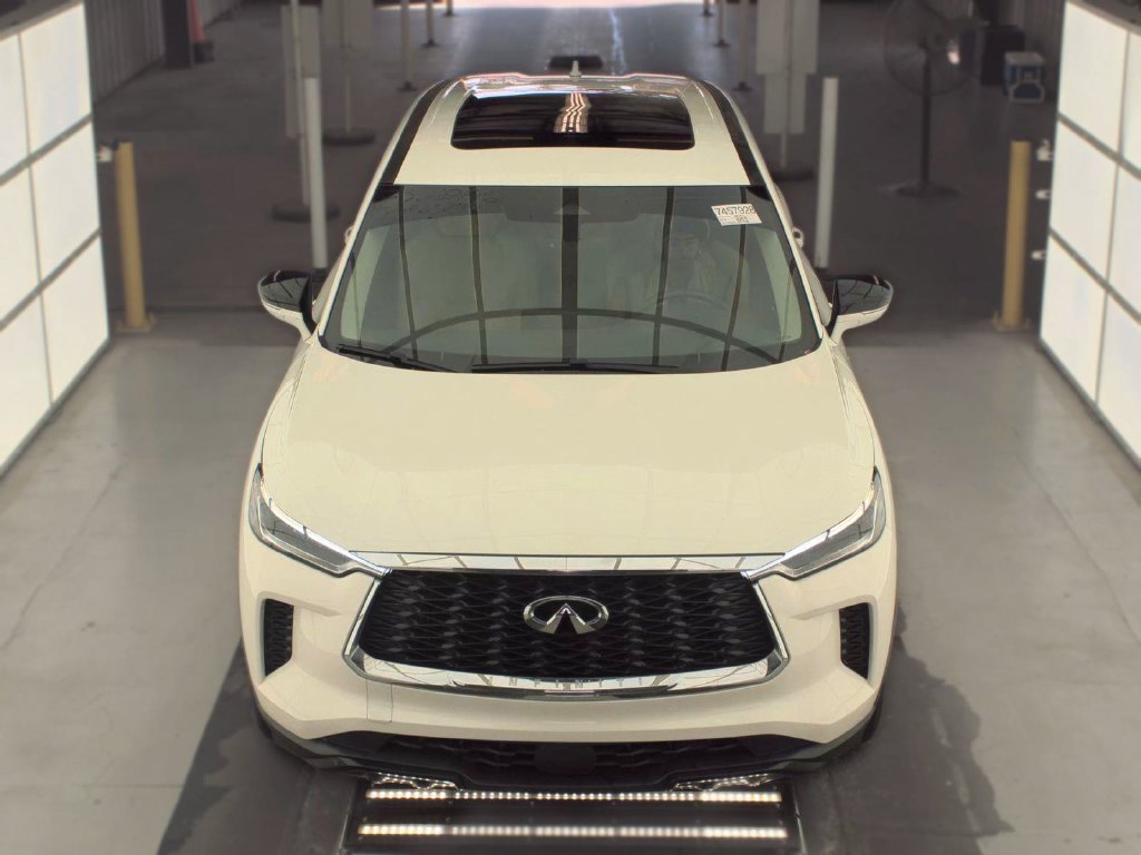 Used 2024 INFINITI QX60 Pure FWD image 2