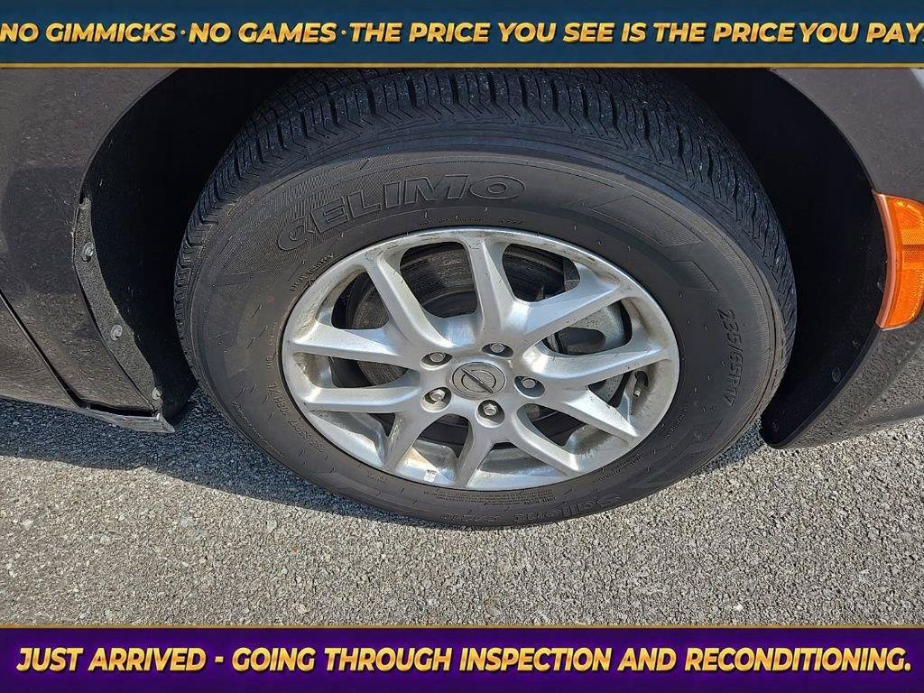 Used 2023 Chrysler Pacifica Touring-L FWD image 9