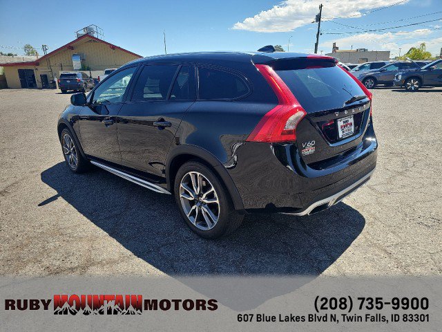Used 2018 Volvo V60 T5 Cross Country AWD/4WD image 5