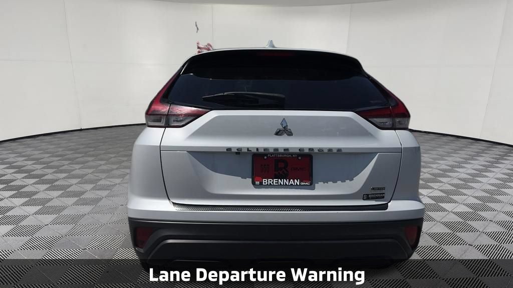 Used 2022 Mitsubishi Eclipse Cross LE AWD/4WD image 4