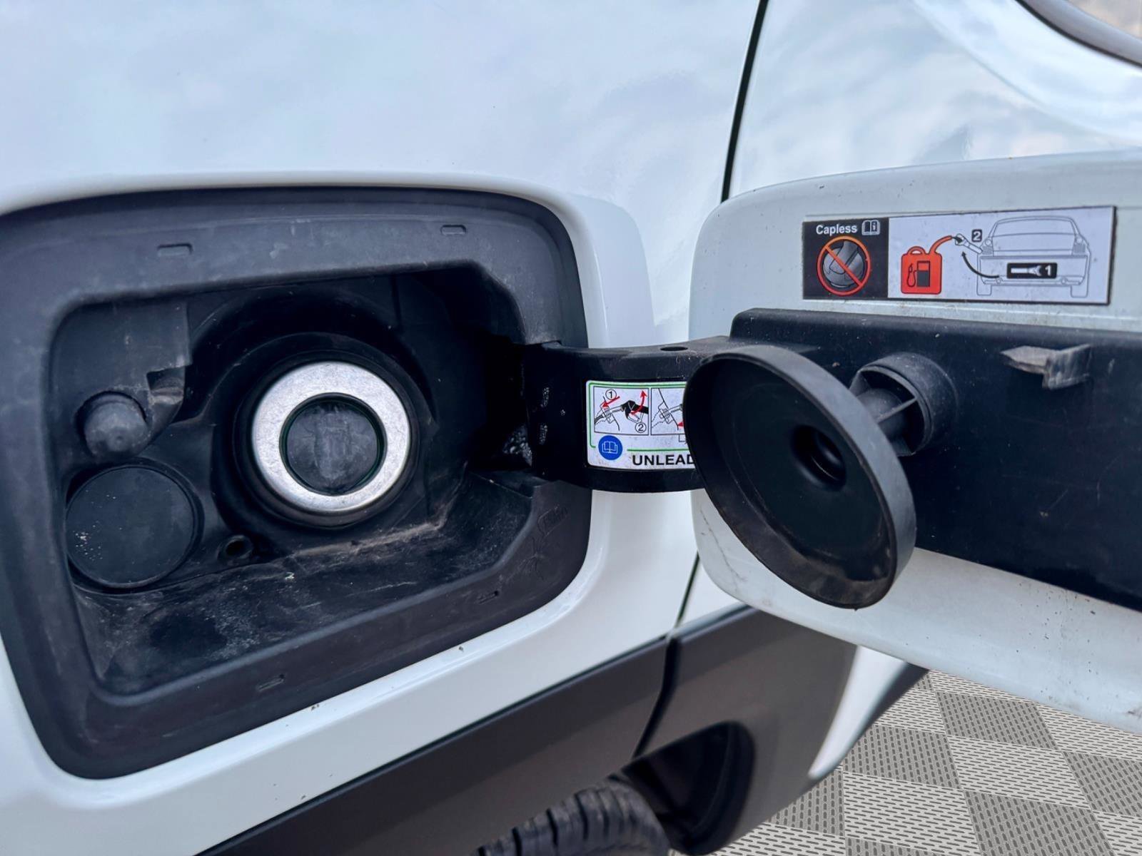 Used 2023 Jeep Renegade Trailhawk image 40