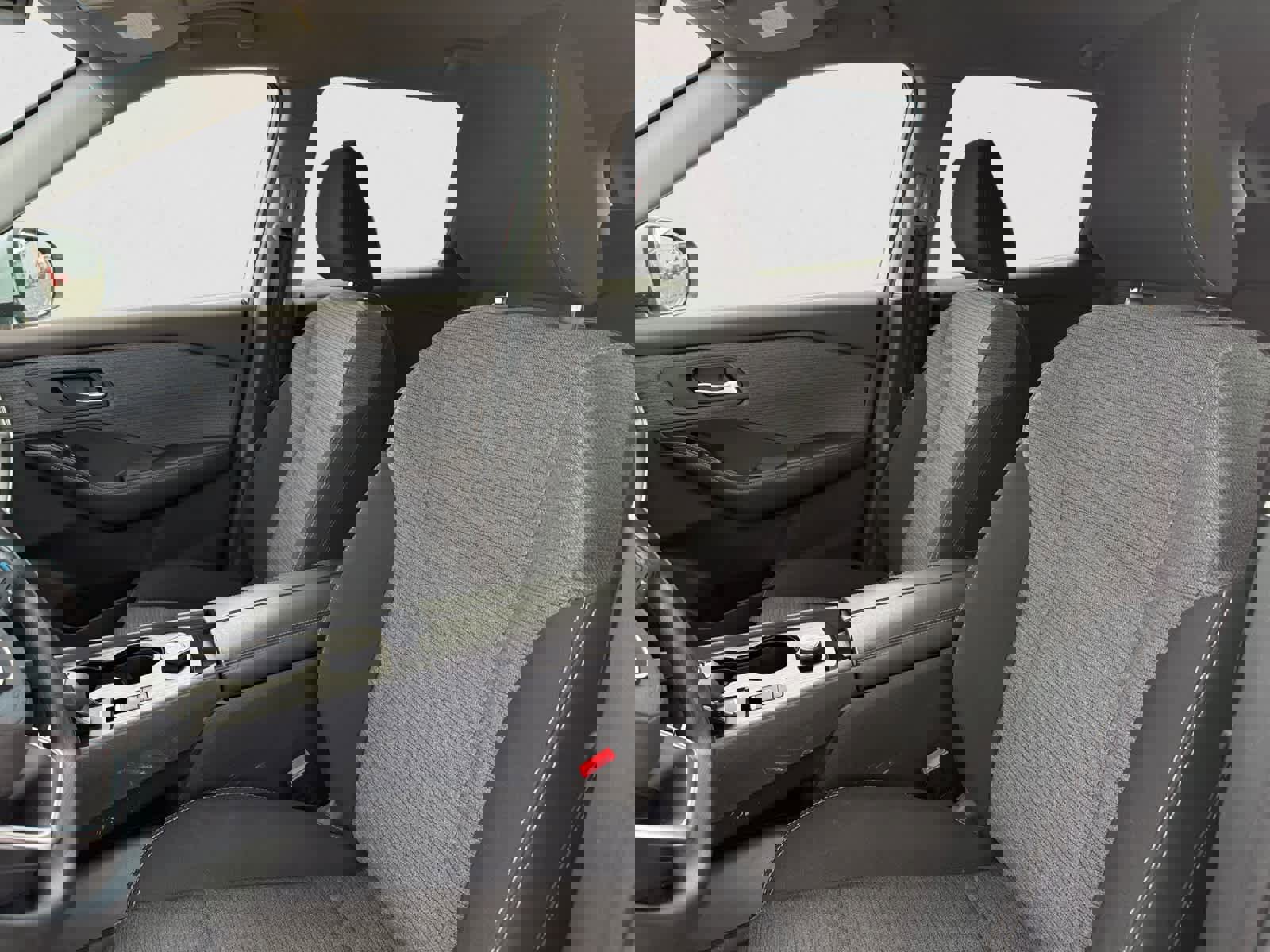 Used 2022 Nissan Rogue SV image 10