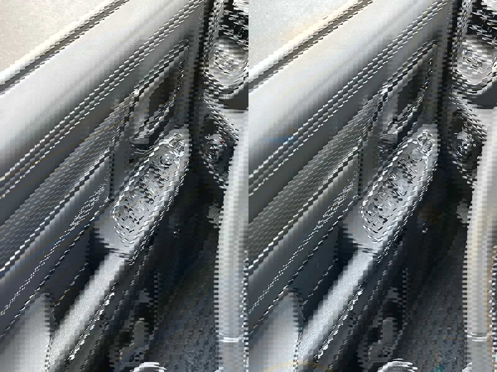 Used 2024 RAM 3500 Limited image 36