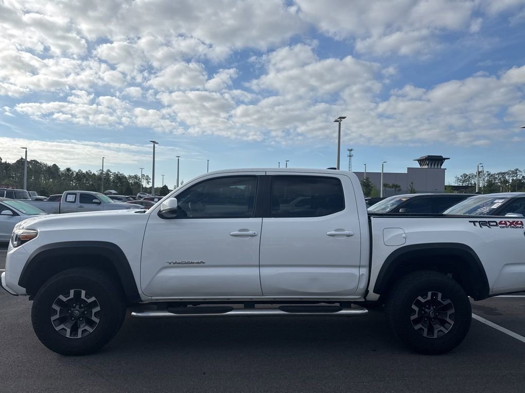 Used 2021 Toyota Tacoma TRD Off-Road w/ Technology Package image 4