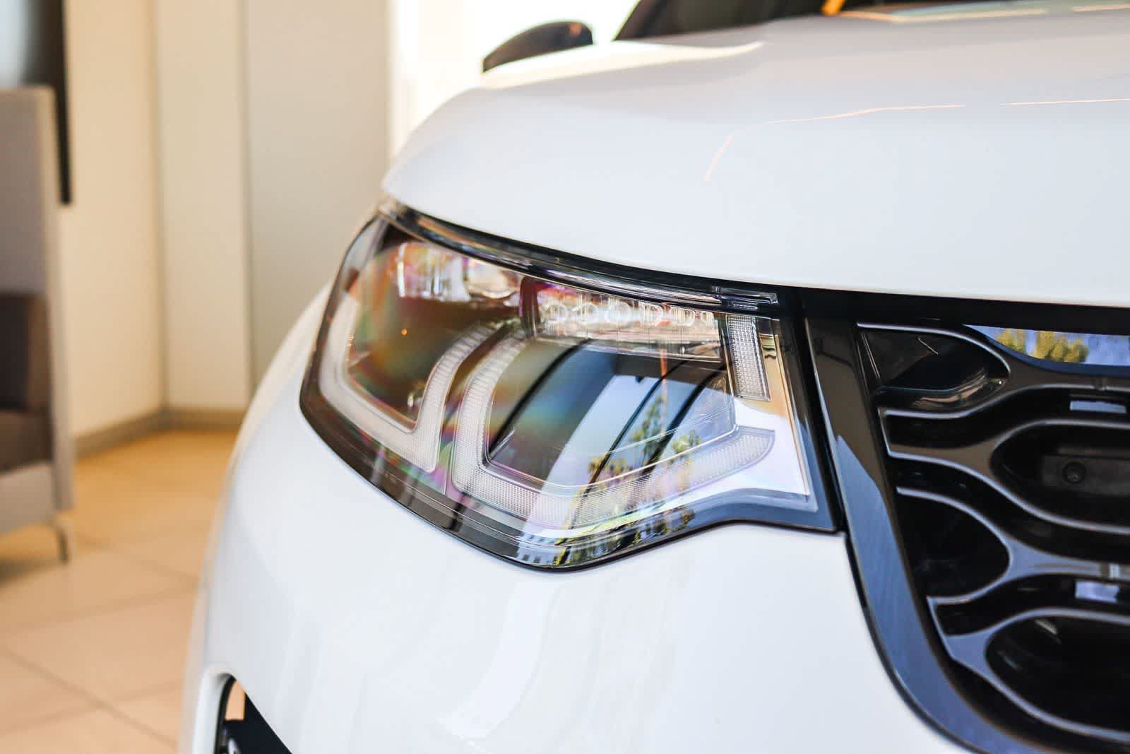 New 2026 Land Rover Discovery Sport Landmark AWD/4WD image 8