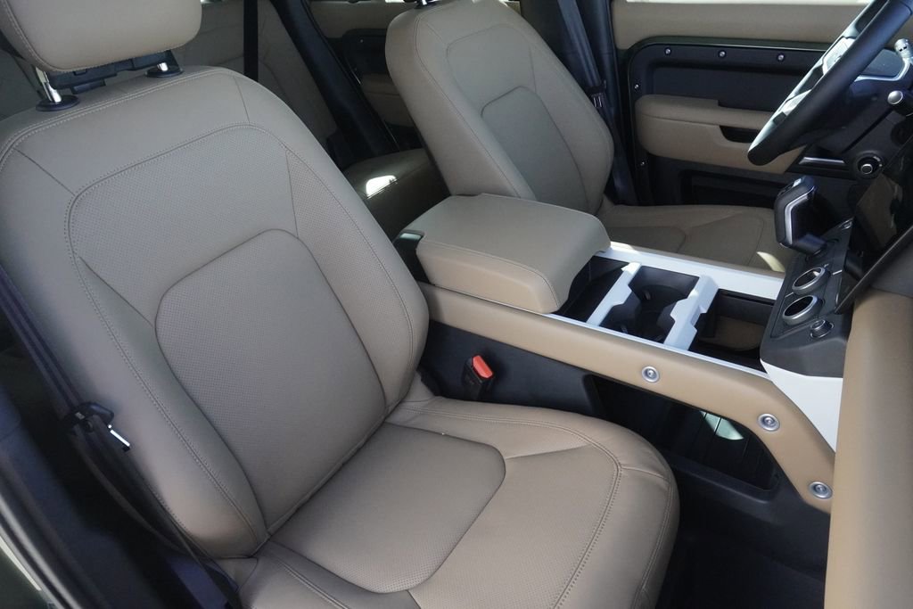 New 2026 Land Rover Defender 110 S image 24