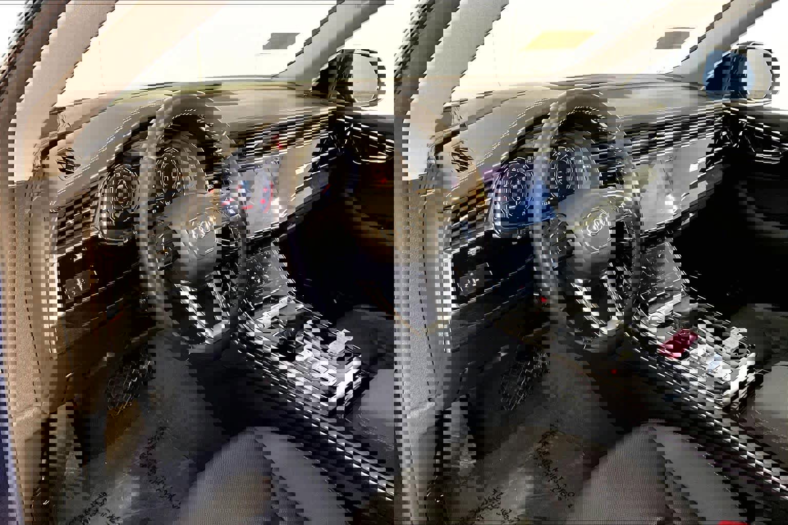 Used 2019 Audi Q8 Prestige image 18