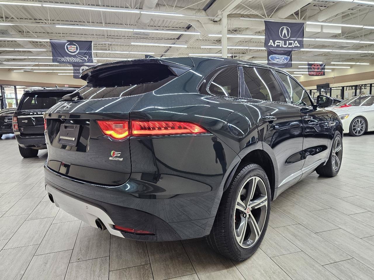 Used 2017 Jaguar F-PACE S AWD/4WD image 6