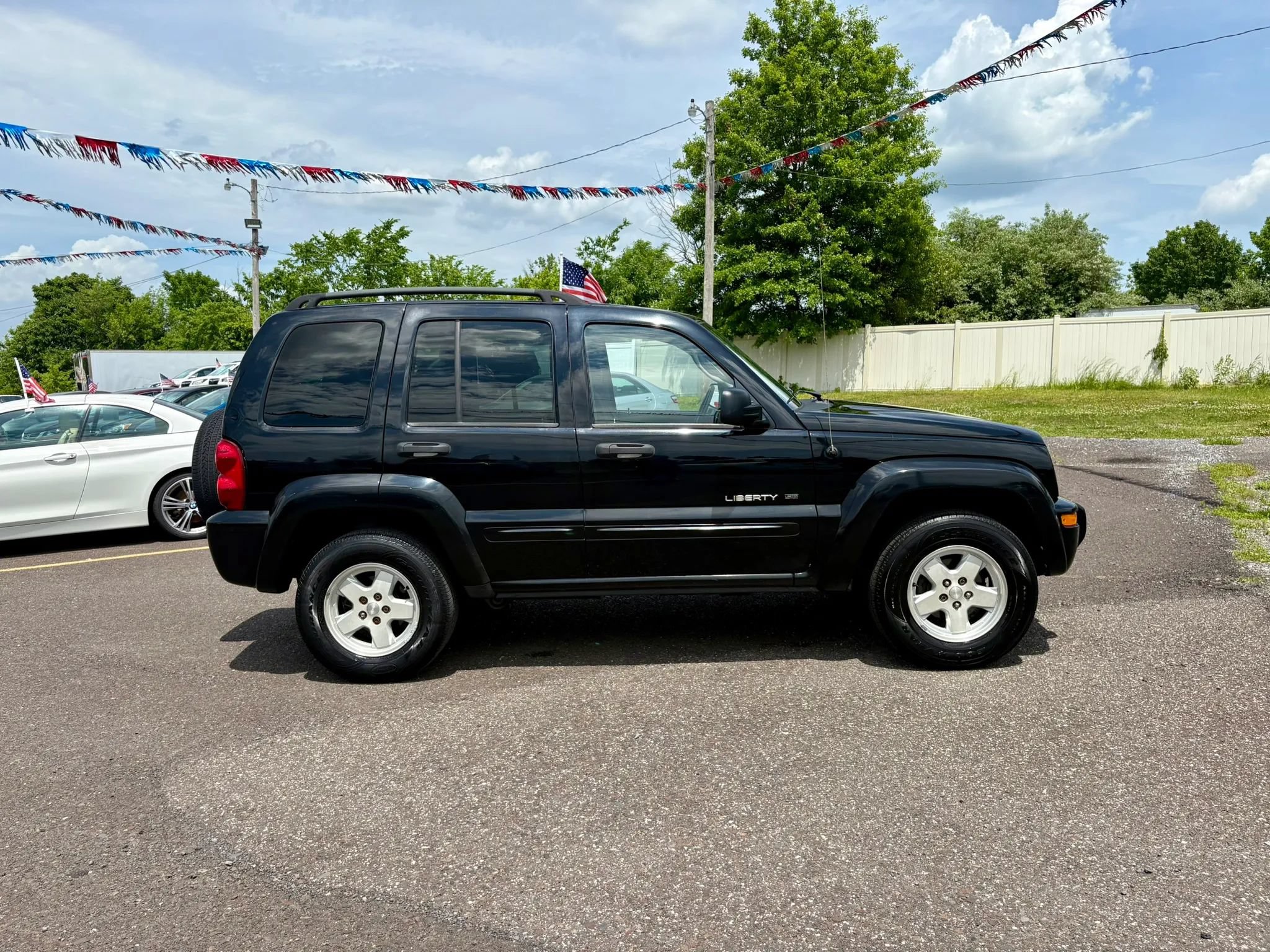 Used 2003 Jeep Liberty Limited AWD/4WD image 6