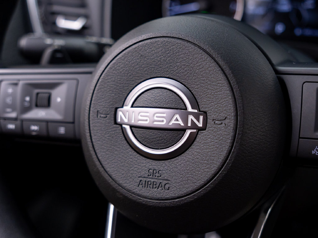 Used 2023 Nissan Rogue S AWD/4WD image 24
