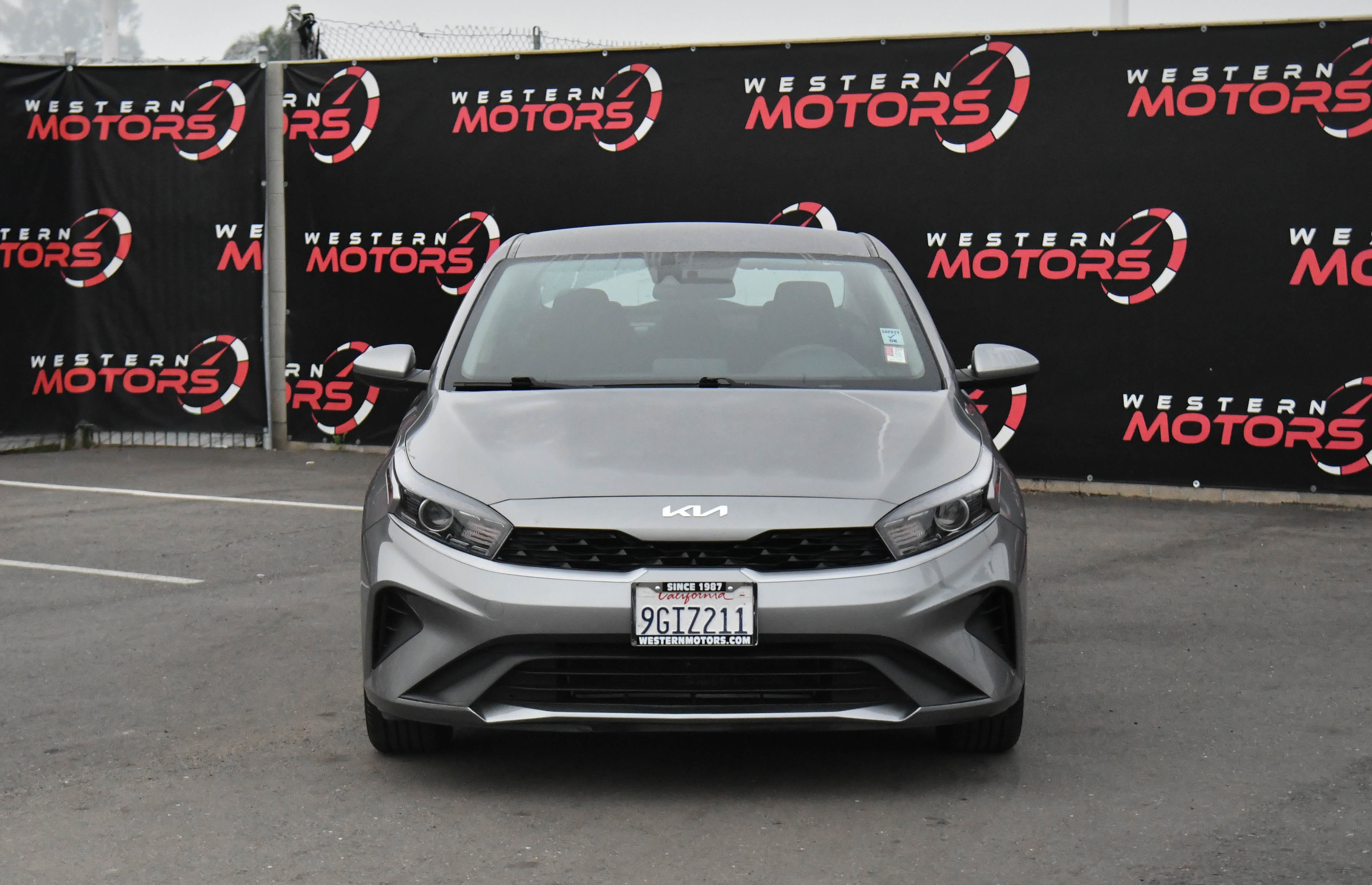 Used 2023 Kia Forte LXS image 2