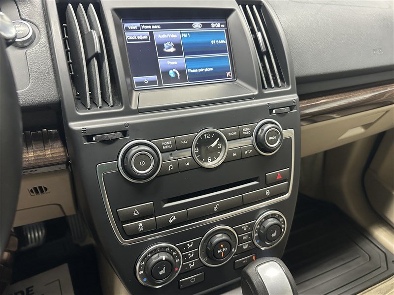 Used 2013 Land Rover LR2 HSE AWD/4WD image 20
