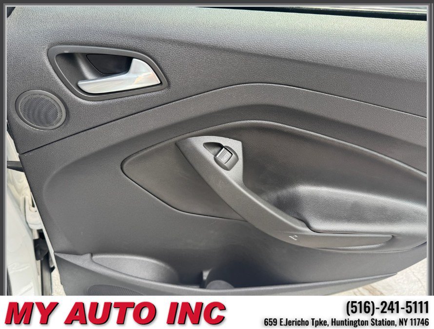 Used 2014 Ford Escape SE w/ Equipment Group 201A AWD/4WD image 29