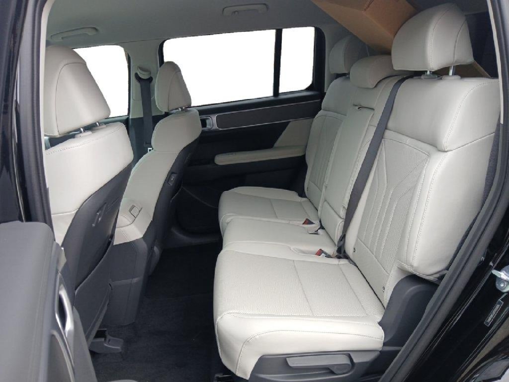 New 2026 Hyundai Santa Fe SEL FWD image 13