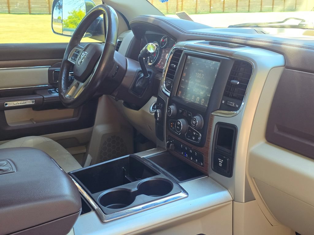 Used 2015 RAM 2500 Laramie w/ Convenience Group AWD/4WD image 17