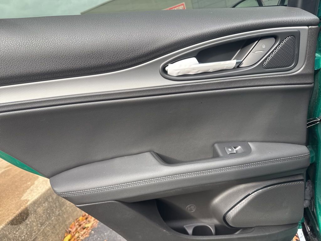 New 2025 Alfa Romeo Stelvio Sprint w/ Veloce Package image 17