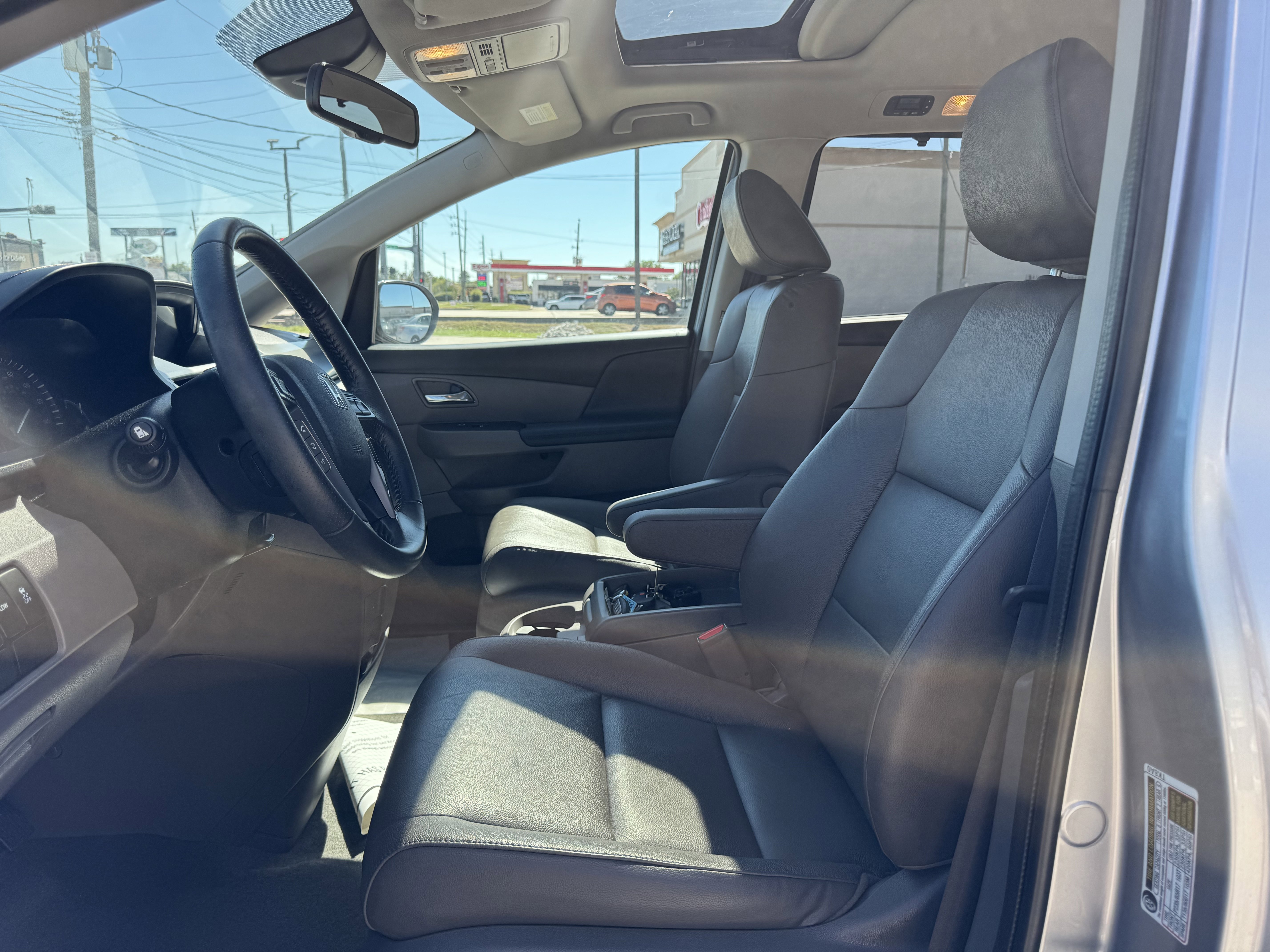 Used 2017 Honda Odyssey EX-L image 19