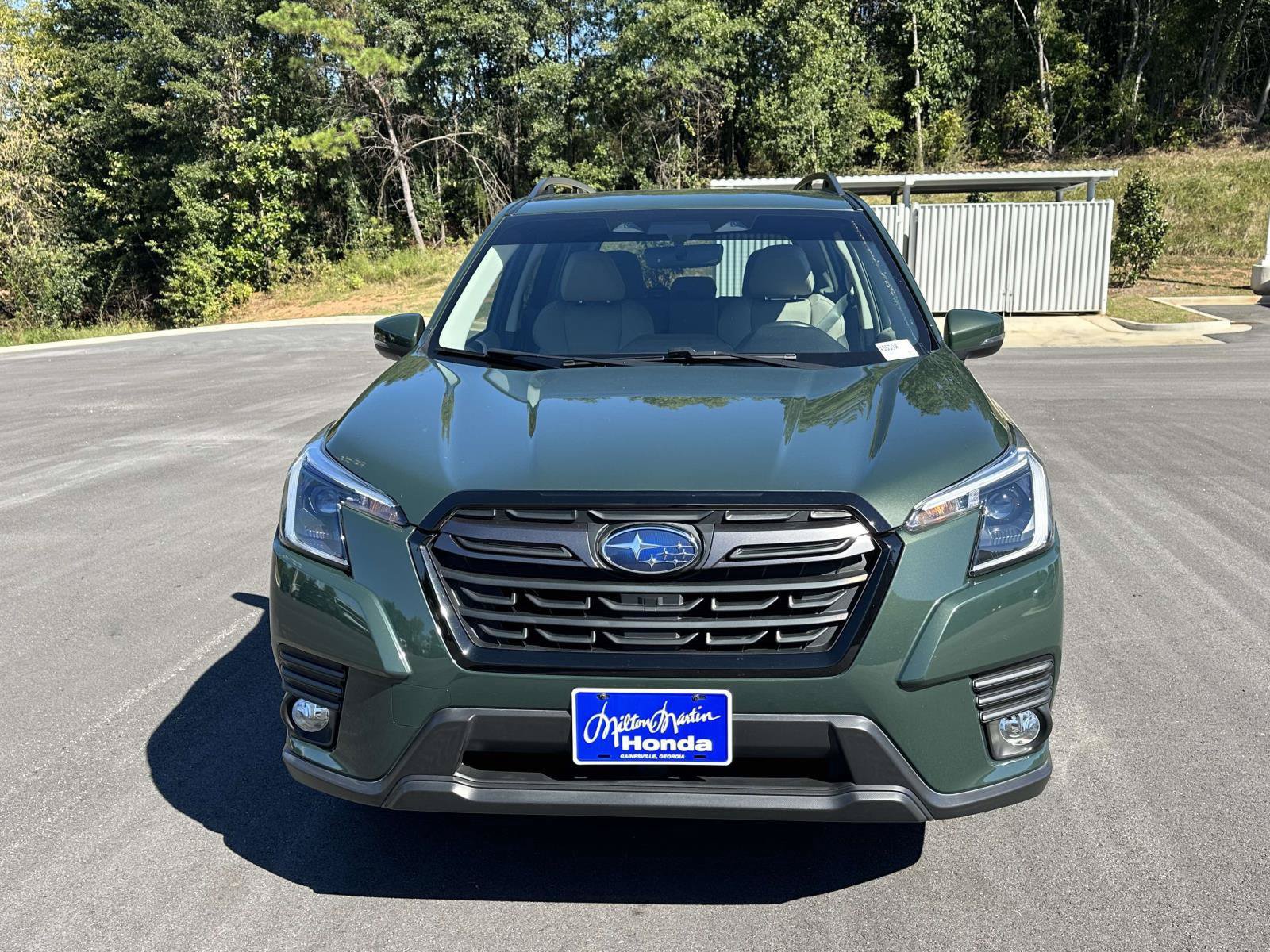 Used 2023 Subaru Forester Limited AWD/4WD image 2