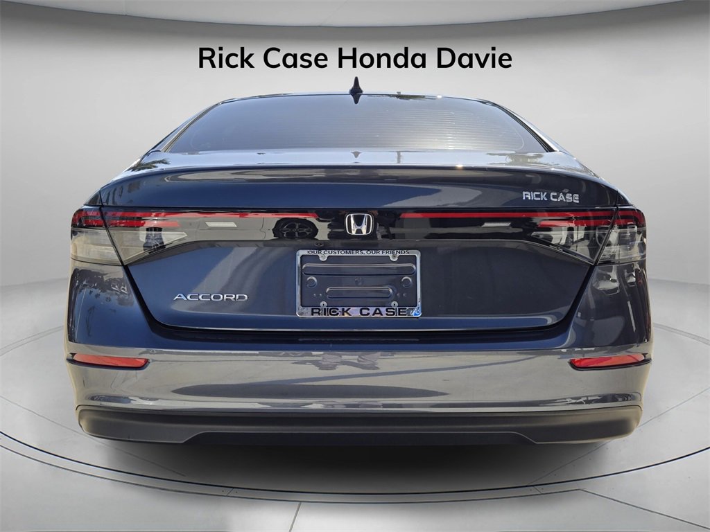 Used 2024 Honda Accord EX image 6