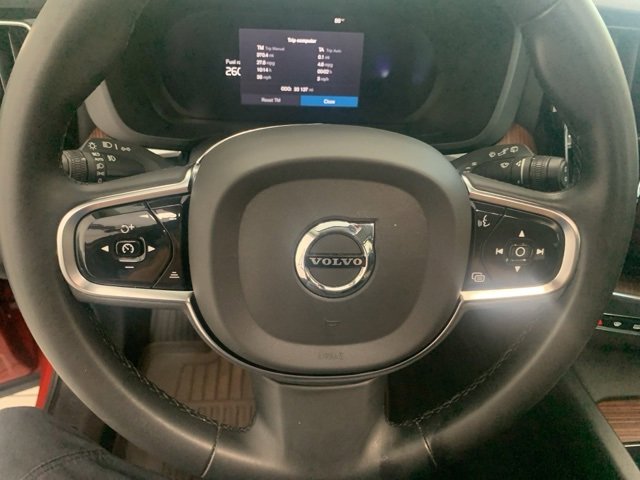 Certified 2023 Volvo XC60 B5 Plus image 12