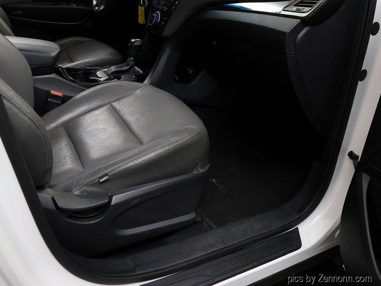 Used 2017 Hyundai Santa Fe Sport FWD image 35