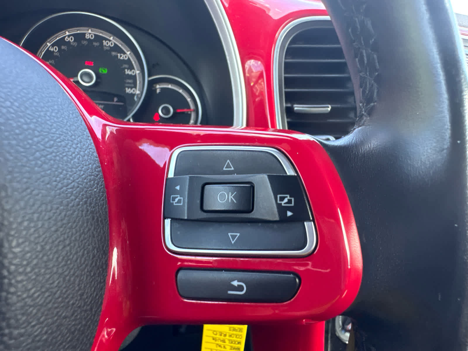 Used 2019 Volkswagen Beetle 2.0T S FWD image 22