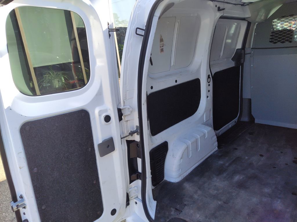 Used 2020 Nissan NV200 SV w/ Back Door Glass Package image 15