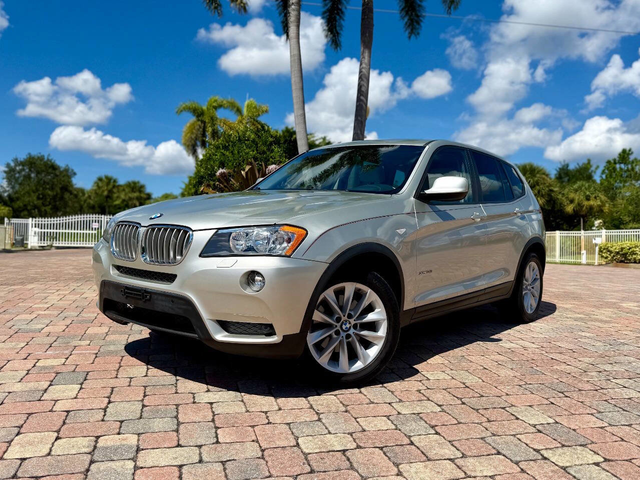 Used 2014 BMW X3 xDrive28i image 3