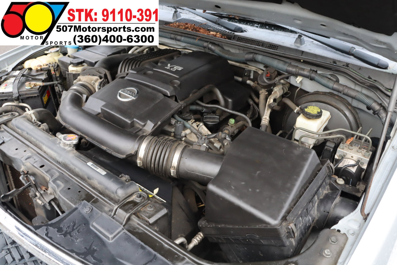 Used 2011 Nissan Pathfinder SV image 21