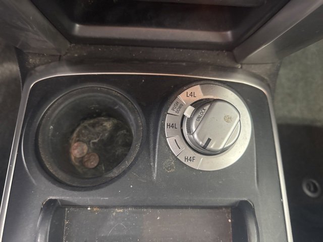 Used 2016 Toyota 4Runner Limited image 16