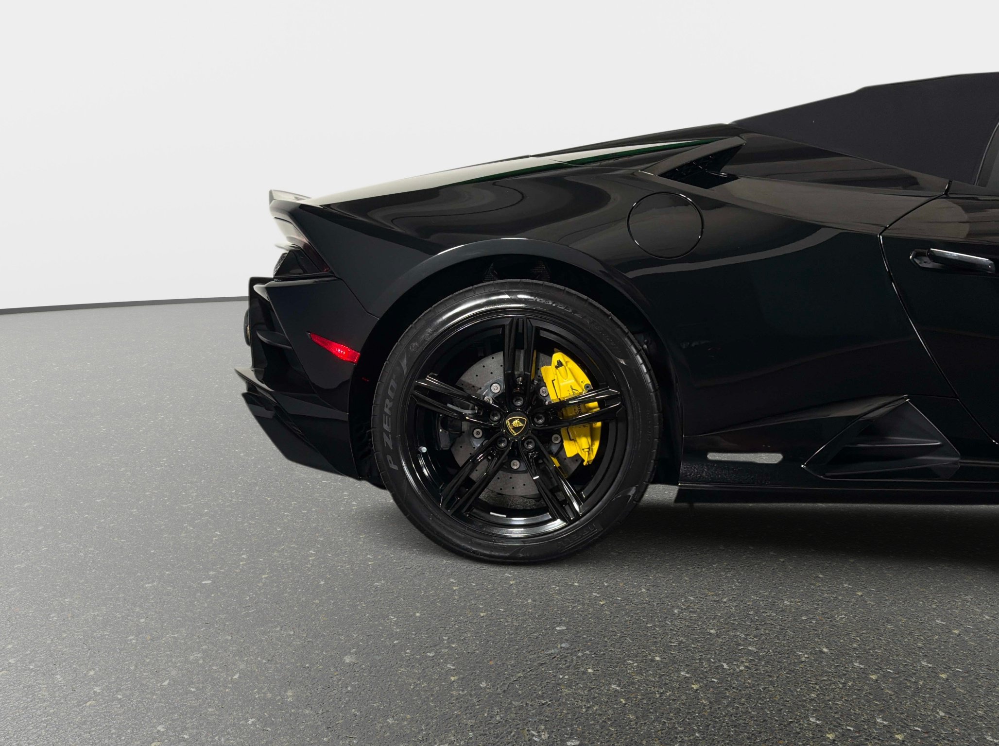 Used 2023 Lamborghini Huracan EVO RWD image 6