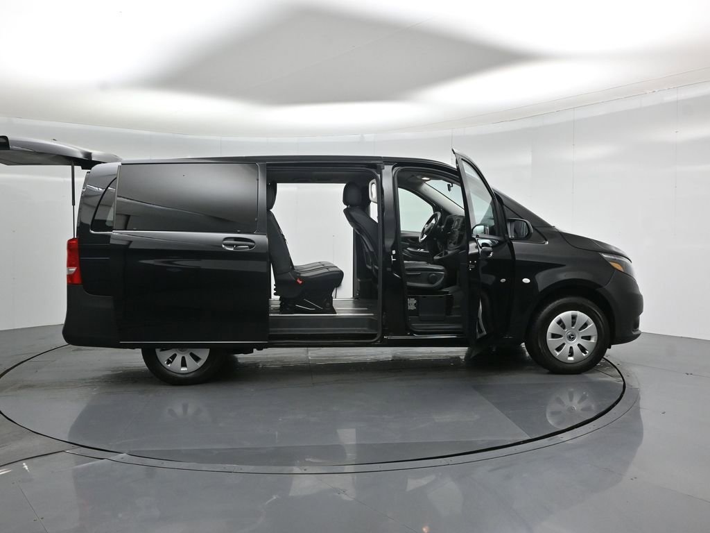 Used 2023 Mercedes-Benz Metris Passenger image 4