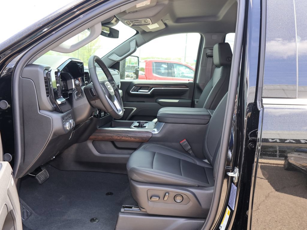 New 2026 GMC Sierra 2500 SLT w/ SLT Premium Package AWD/4WD image 8
