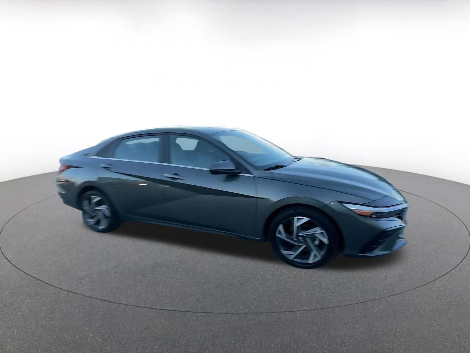 Used 2025 Hyundai Elantra Limited video 2