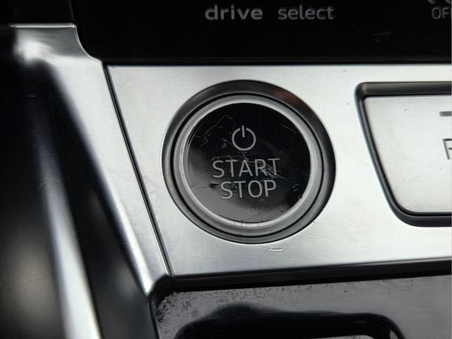 Used 2021 Audi e-tron Premium Plus w/ Premium Plus Package AWD/4WD image 28