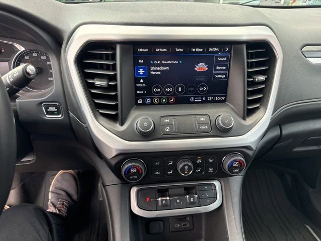 Used 2023 GMC Acadia SLT w/ LPO, Floor Liner Package image 16